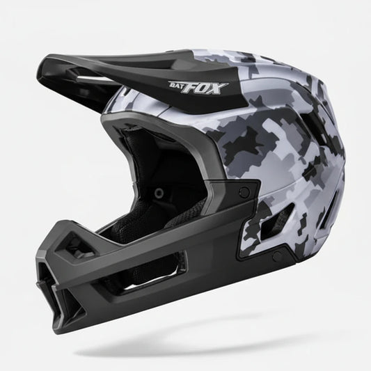 Casque intégral de VTT édition Shadow avec motif camouflage dans des tons de gris anthracite et noir, visière profilée noire mate et logo Batfox